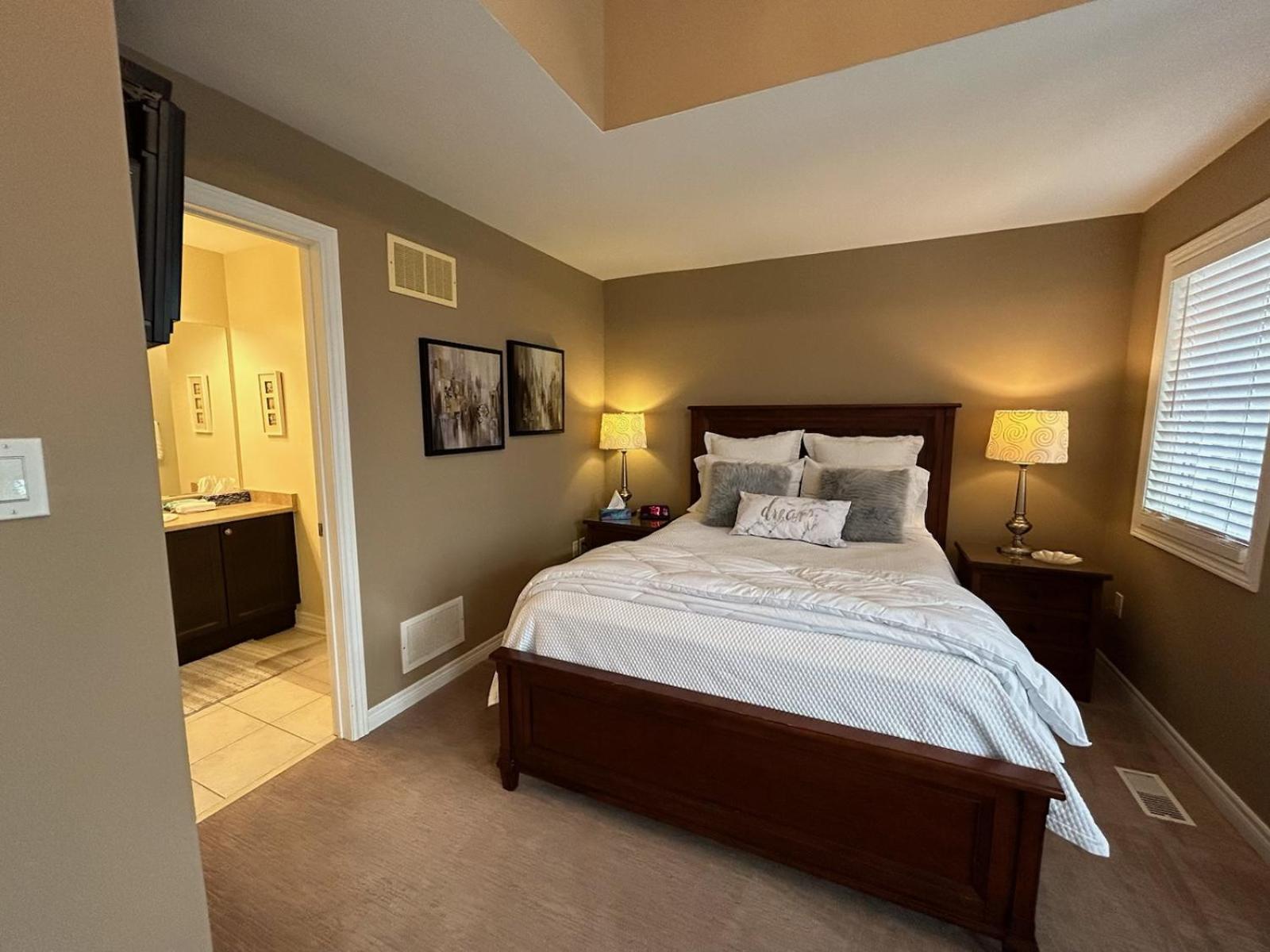 Willow Pond Satellite B&B พอร์ตแพร์รี ภายนอก รูปภาพ